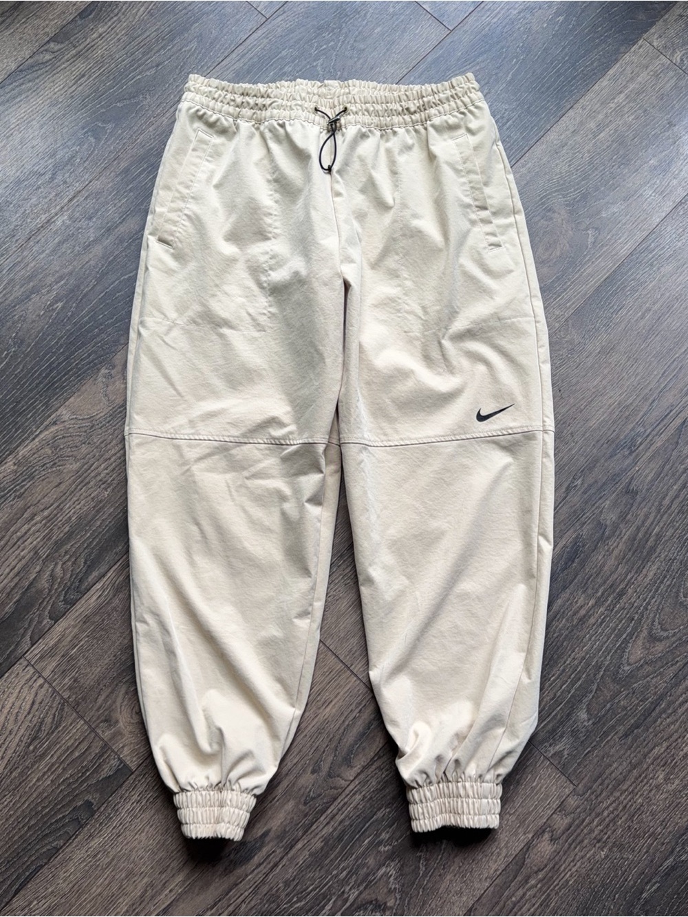 Nike Men’s XL Jogger Pants Beige Woven Windbreaker Baggy Athletic Swoosh
